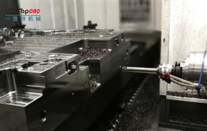 HMC-3018NC卧式粗铣加工中心